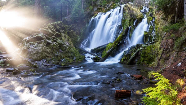 Vackra Vattenfall Södra Oregon Sköt Kall Vinter Eftermiddag Med Lite — Stockfoto