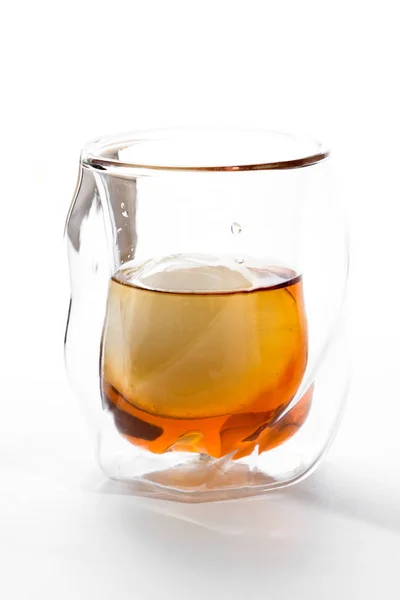 Bourbon Szolgált Egy Dupla Fallal Körülvett Whiskys Pohár Egy Ice — Stock Fotó
