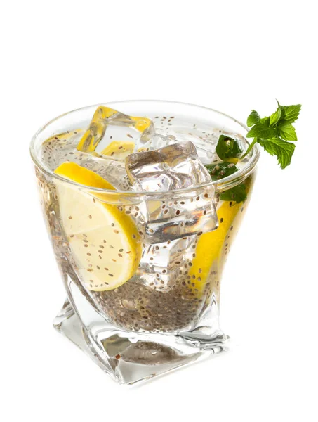 Chia utsäde cocktail med citron — Stockfoto