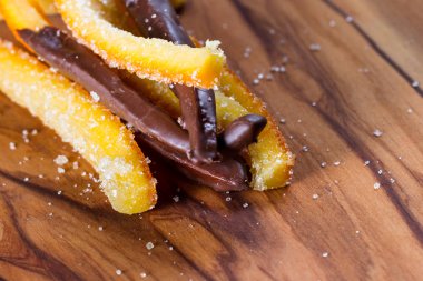 şekerlenmiş portakal kabuğu