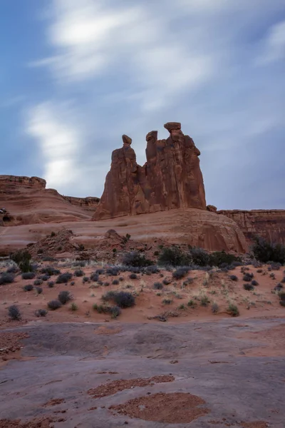 Üç dedikodu - Arches National Park — Stok fotoğraf