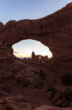 Günbatımı ve taret kemer 