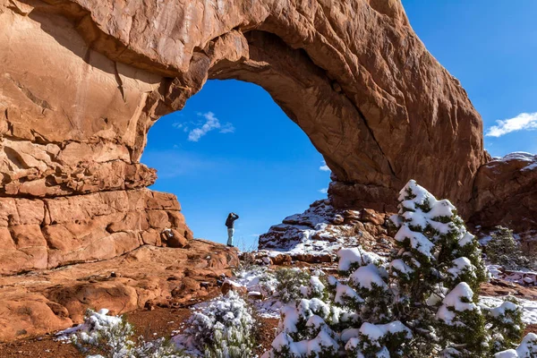 Pencerenin, Arches Np — Stok fotoğraf