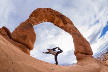narin arch, arches national park 