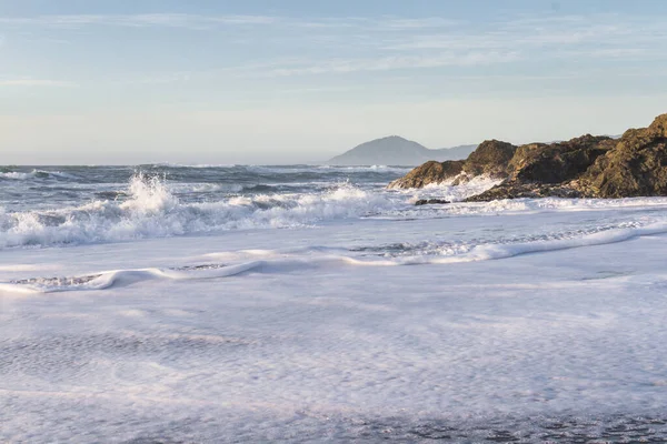 Costa Rocosa Nesika Beach Oregon Por Tarde Con Sol Acercándose — Foto de Stock