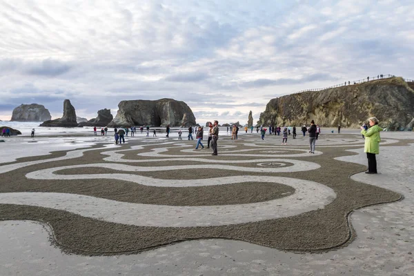 Bandon Sea Oregon Usa March 2020 People Walking Labyrinth Created — Stock Photo, Image