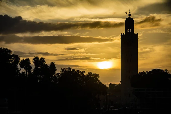 Marrakesh Meczet Sylwetka Zachodzie Słońca Maroko — Zdjęcie stockowe