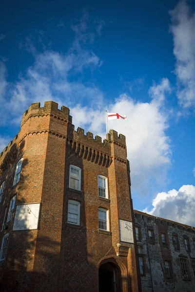 Château Farnham Contre Ciel Bleu Surrey — Photo