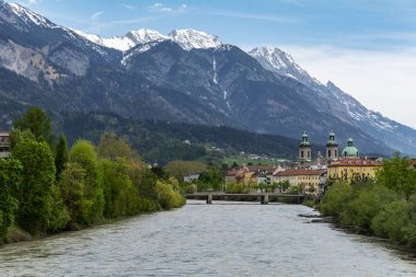 Innsbruck Avusturya Tirol dağ arka plan ile