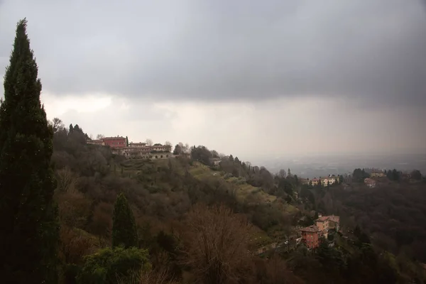 Vista panorâmica do inverno inferior Bergamo . — Fotografia de Stock