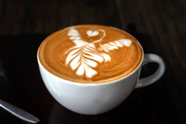 Weiße Kaffeetasse Auf Holztisch Café Latte Art Kaffeetasse — Stockfoto