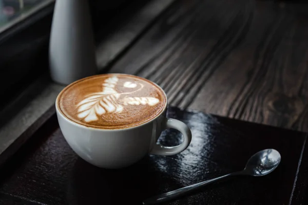 Tasse Café Blanche Sur Table Bois Dans Café Latte Art — Photo