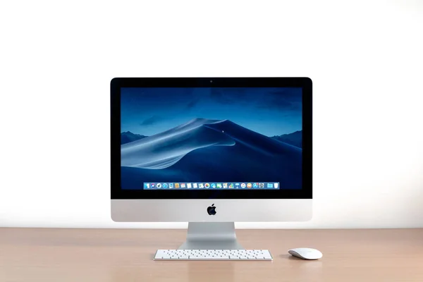 Phattalung Thailand September 2018 Imac Computer Toetsenbord Magic Mouse Houten — Stockfoto