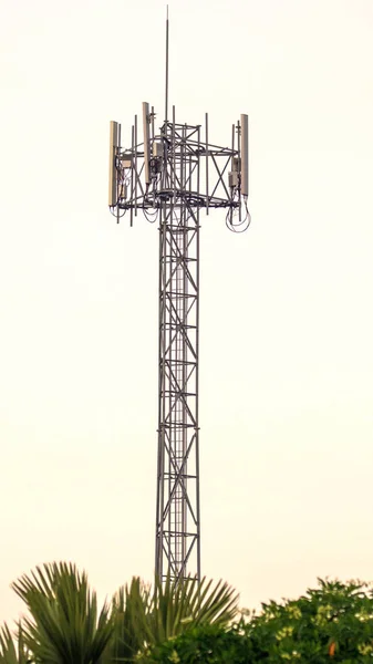 Poteau de signal d'antenne — Photo