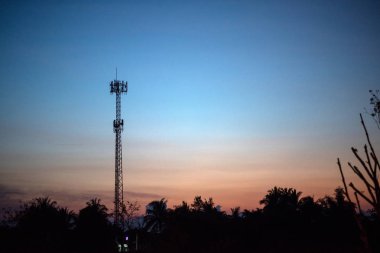 Anten sinyal direği 