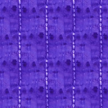 Beyaz ipek üzerinde mor renkli kusursuz kravat boyası deseni. El boyası kumaşlar - nodüler batik. Shibori boyaması.. 