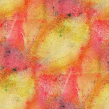 Doğal ipek üzerinde yaprak izleri olan kusursuz botanik izleri. El çizimi illüstrasyon.