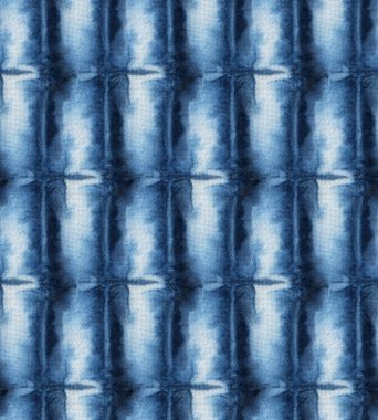 Beyaz ipeğin üzerindeki çivit rengi kusursuz kravat boyası deseni. El boyası kumaşlar - nodüler batik. Shibori boyaması.. 