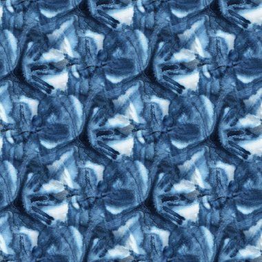 Beyaz ipeğin üzerindeki çivit rengi kusursuz kravat boyası deseni. El boyası kumaşlar - nodüler batik. Shibori boyaması.. 