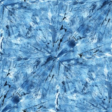 Beyaz ipeğin üzerindeki çivit rengi kusursuz kravat boyası deseni. El boyası kumaşlar - nodüler batik. Shibori boyaması.. 