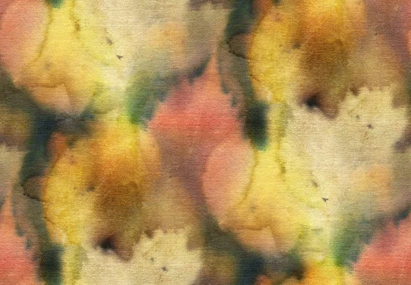 天然シルクの上に葉のプリントとシームレスな植物プリント 手描きイラスト — ストック写真