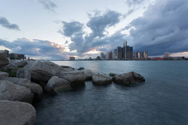 Scénický Windsor Ontario Riverfront Sunny View na Detroit, Michigan — Stock fotografie