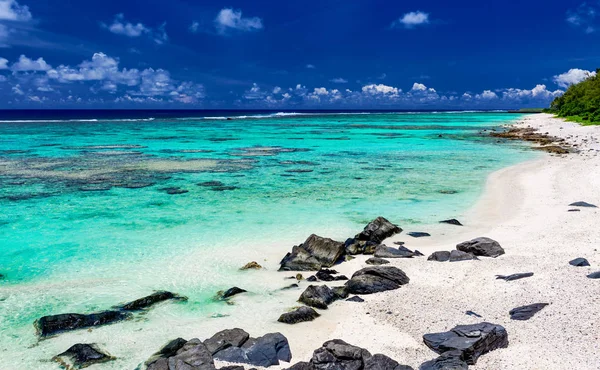 Дивовижні Пляжі Білого Піску Чорного Порід Rarotonga Острова Кука — стокове фото