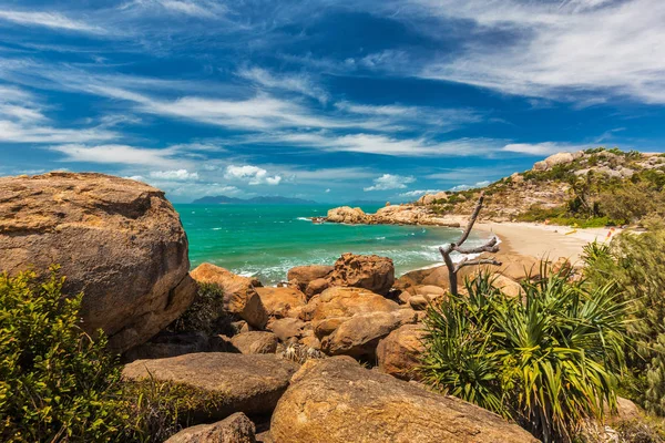 Horseshoe Bay Bowen Iconic Beach Granite Climbing Rocks North Queensland — Stock Photo, Image