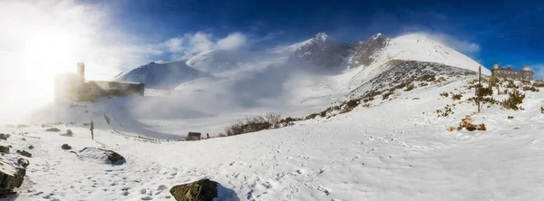 Skalnate Tarn Och Lomnicky Topp Berömda Resmål Höga Tatra Bergen — Stockfoto