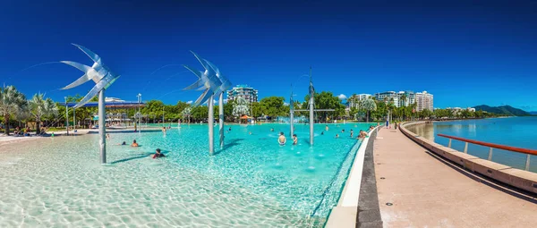 Cairns Autriche Mars 2016 Esplanade Cairns Avec Lagune Baignade Océan — Photo