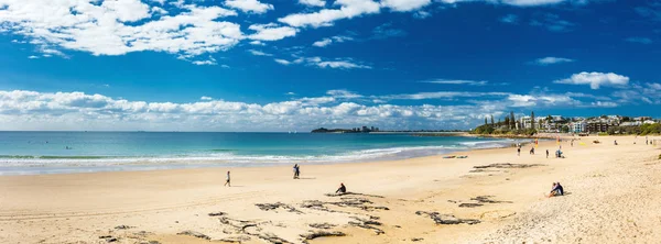 Mooloolaba Australia Jul 2018 Gente Disfrutando Del Verano Playa Mooloolaba — Foto de Stock