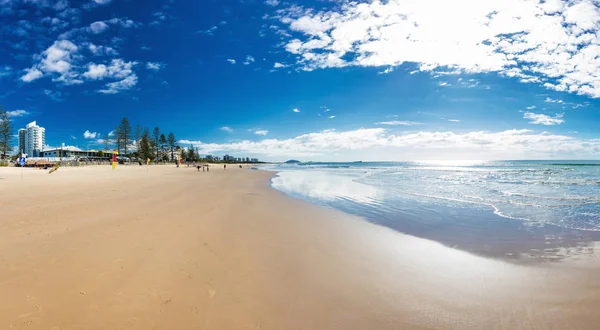 Mooloolaba Ausztrália Jul 2018 Mindenki Élvezi Nyári Mooloolaba Strandon Híres — Stock Fotó