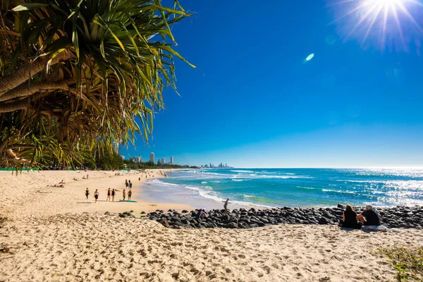 Gold Coast Aus Juli 2018 Goudkust Skyline Surfen Strand Burleigh — Stockfoto