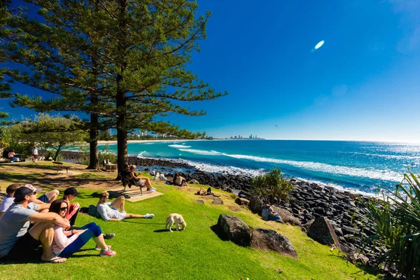 Gold Coast Aus July 2018 People Watching Gold Coast Skyline — Stock Photo, Image