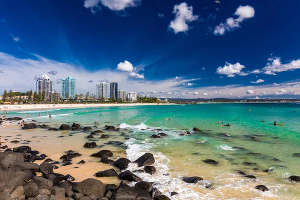 Coolangatta Aus Maio 2017 Praia Coolangatta Rainbow Bay Gold Coast — Fotografia de Stock