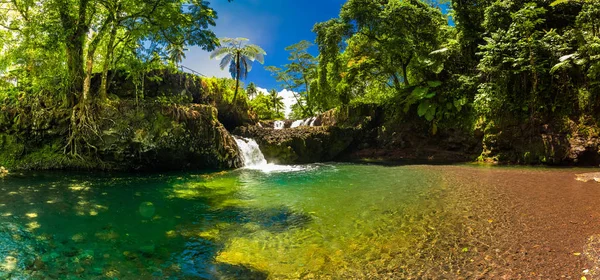 Vibrante Togitogiga Cade Con Piscina Upolu Isole Samoa — Foto Stock