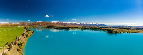 Sjön Ruataniwha Nya Zeeland Sydön Träd Och Berg Vatten Reflektioner — Stockfoto