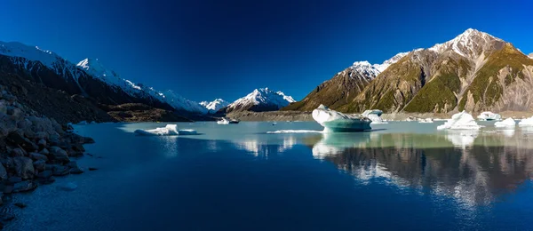 Тасман Льодовик Озеро Айсбергів Засніжених Гір Aoraki Національний Парк Маунт — стокове фото