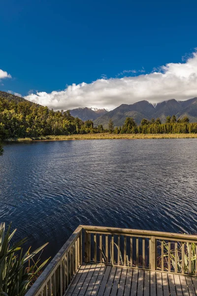 Reflektion Över Bergen Lake Matheson Nya Zeeland Landskap Fox Glacier — Stockfoto