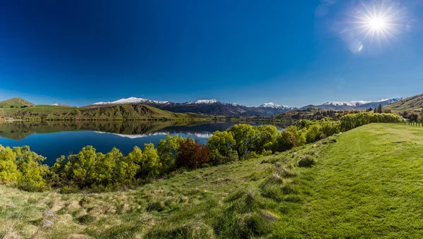 Lago Hayes Refletindo Montanhas Coronet Com Neve Perto Queenstown Nova — Fotografia de Stock