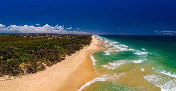 Aerial Drönarvy Strand Och Currimundi Sjön Caloundra Sunshine Coast Queensland — Stockfoto