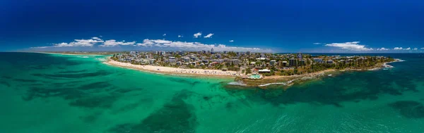 Obraz Panoramiczny Drone Antena Fal Oceanu Zajęty Plaży Kings Caloundra — Zdjęcie stockowe