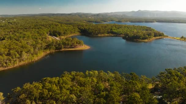 Luftaufnahme Des Sansonvale Lake Bei Sonnenuntergang Bilsenkraut Australien — Stockvideo