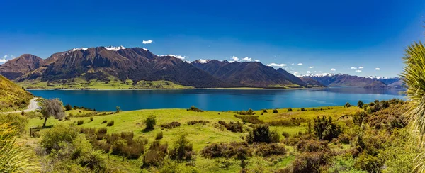 Panoramische foto's van Lake Hawea en bergen, Zuid eiland, nieuw — Stockfoto