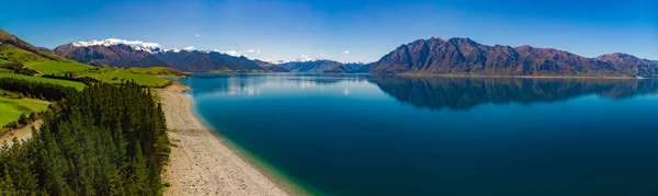 Fotos panorámicas del lago Hawea y montañas, Isla del Sur, Nueva — Foto de Stock