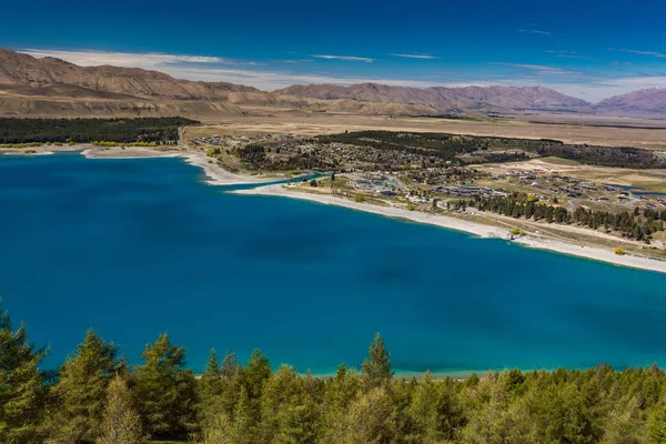 Озеро Tekapo з відображенням небо і гори, Нова Зеландія — стокове фото