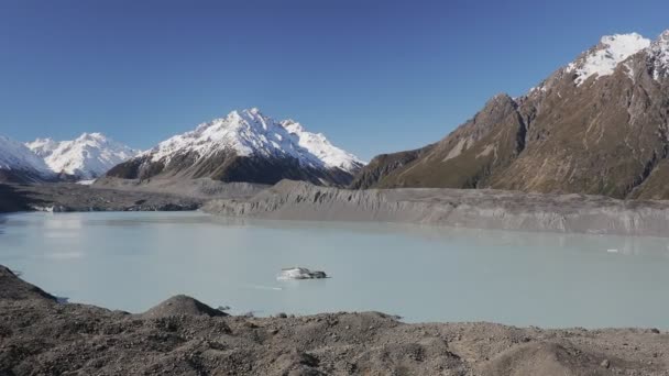 Μπλε Λίμνες Και Βουνά Τάσμαν Κοιλάδα Πόδια Και Προβολή Παγετώνα — Αρχείο Βίντεο