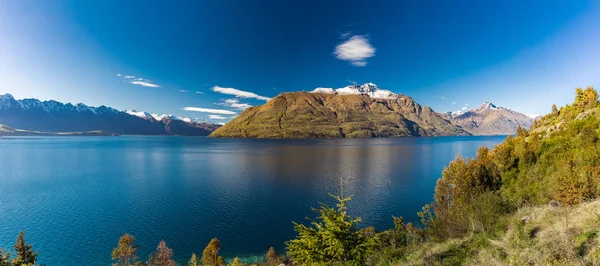 Vista panorámica, Los notables, Lago Wakatipu y Queenstown, S — Foto de Stock