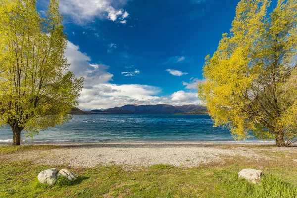 Nya Zeeland landskap, Lake Wanaka, Glendhu Bay — Stockfoto