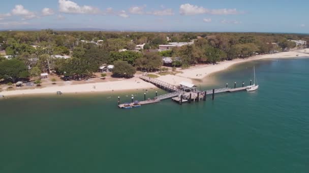 Vista Aérea Bongaree Jetty Bribie Island Sunshine Coast Queensland Australia — Vídeos de Stock